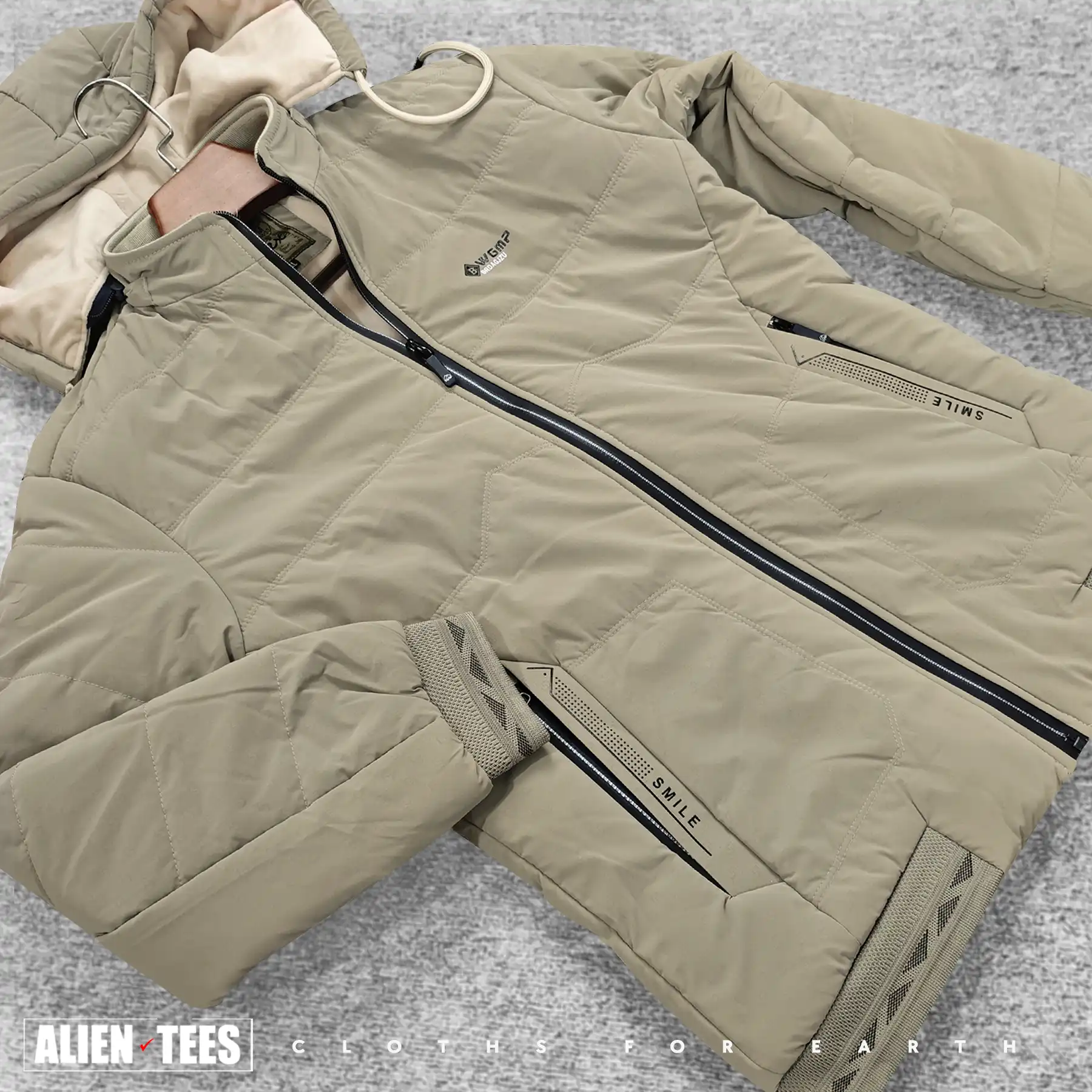 7W24 Double Spanish White - Glossy Synth Padded Jacket